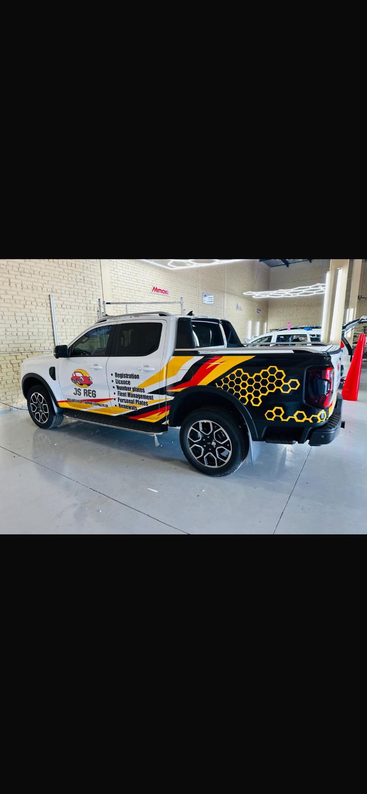 JS REG Honeycomb Bakkie Wrap